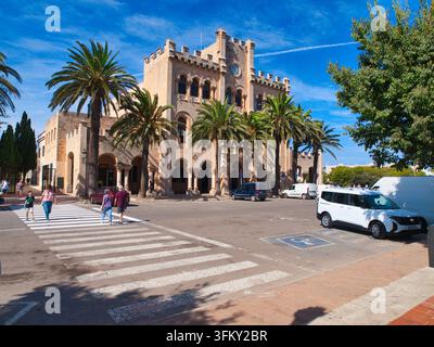 Ciutadella de Menorca ist eine Hafenstadt an der Westküste von Menorca (Minorca), einer der spanischen Balearen. Sie ist bekannt für ihr altes Viertel Stockfoto