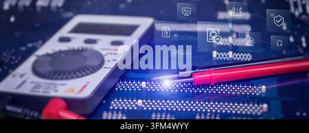 Professionelle elektrische Prüfung einer gedruckten Schaltung mit Multimeter, Diagnoseschnittstelle und Ingenieurwerkzeugen Stockfoto