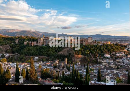 Blick auf die Alhambra in Granada, Andalusien in Spanien Stockfoto