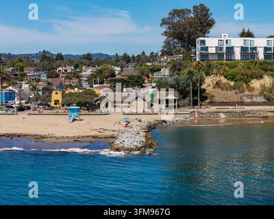 Luftaufnahme von Capitola Beach und Küstenhäusern in Kalifornien Stockfoto
