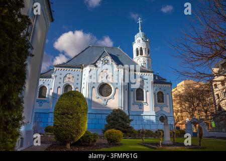 Slowakei, Bratislava, St. Elisabeth-Kirche in Bratislava, bekannt als die Blaue Kirche. Ungarische Art Nouveau. Stockfoto