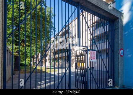 Karl-Marx-Hof Karl Marx Hof Gemeindebau Wohnkomplex, Eingangstor Wien 19. Döbling Wien Österreich Stockfoto