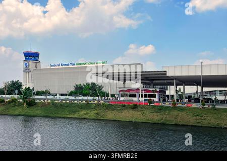Außenansicht des Terminals des Jenderal-Ahmad-Yani-Internationalflughafens in Semarang, Zentral-Java, Indonesien - 6. Juni 2026 Stockfoto