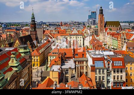 Erhöhte Ansicht von der Kathedrale der Heiligen Maria Magdalena in der Altstadt von Wrocław, Woiwodschaft Niederschlesien in Polen. Stockfoto