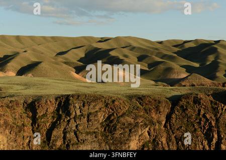 Charyn-Schlucht in der Region Almaty in Kasachstan. Schöne Natur Zentralasiens Stockfoto