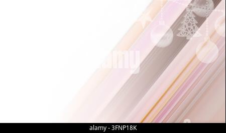 Minimalistischer abstrakter Hintergrund mit zarter Spitze und verschwommenen Pastelltönen. Stockfoto