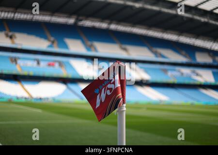 Etihad-Stadion, Manchester, UK. 4. Okt., 2026. Frauen-Super-League-Fußball, Manchester City gegen Arsenal; Die WSL-Eckfahne im Etihad-Stadion Credit: Action Plus Sports/Alamy Live News Stockfoto
