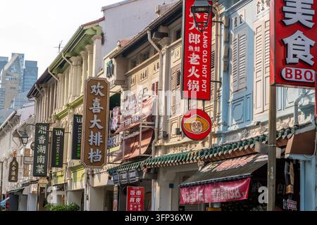 Chinesische Gebäude in der Moschee-Straße, Chinatown, Singapur. Stockfoto