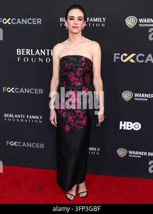 Santa Monica, Vereinigte Staaten. 04. Oktober 2026. SANTA MONICA, LOS ANGELES, KALIFORNIEN, USA - 3. OKTOBER: Danielle Panabaker kommt zur Barbara Berlanti ‚Heroes Gala‘ zur Unterstützung von F Cancer im Barker Hangar am 3. Oktober 2026 in Santa Monica, Los Angeles, Kalifornien, Vereinigte Staaten an. (Foto von Xavier Collin/Image Press Agency) Credit: Image Press Agency/Alamy Live News Stockfoto