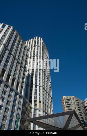 Die Wohnhochhäuser auf der Ferry Island in Tottenham Hale, Teil des 600-Millionen-Pfund-Regenerationsmasterplans Heart of Hale, London, England. Stockfoto