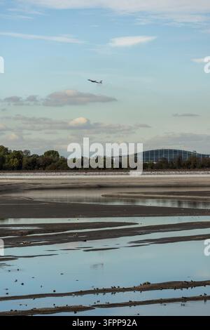 Staines Reservoirs Nord und Süd leer aufgrund der Dürre im Jahr 2026 Stockfoto