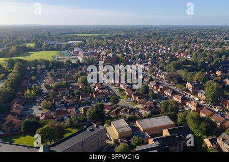 Luftbild mit Blick nach Süden über Whalley Range und die Vororte von Südmanchester Stockfoto