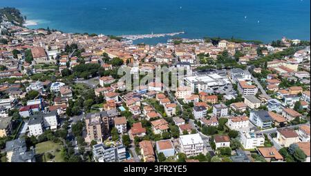 Luftaufnahme der Stadt Desenzano del Garda 02 Stockfoto