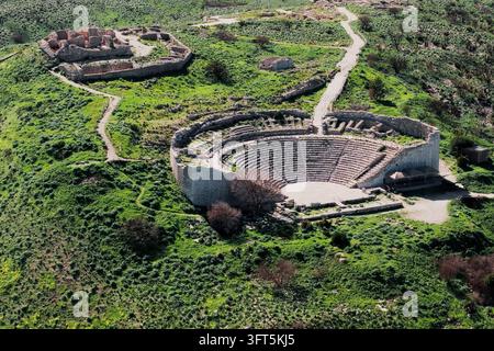 Luftaufnahme der antiken Theaterruinen in Segesta, Sizilien, Italien Stockfoto