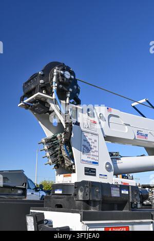 Nahaufnahme von Kranausrüstung auf einem Ford F-550 XL Super Duty Servicewagen in Granite City, Illinois, am 7. Oktober 2026. Stockfoto