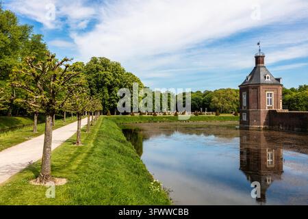 Schloss Nordkirchen in einem Parkland aus dem 18. Jahrhundert Das Versailles des Münsterlands, eines der schönsten Barockschlösser in Deutschland, Nordk Stockfoto