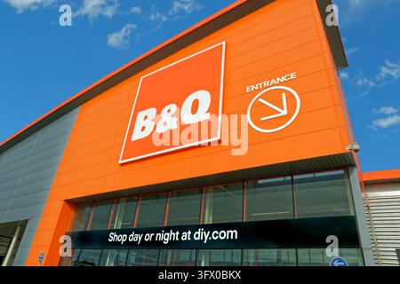 B&Q Baumarkt in der Nähe des Trafford Centre in Dumplington, Greater Manchester, England. Stockfoto