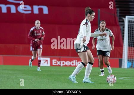 St Helens, UK. 21. Okt., 2026. St HELENS, ENGLAND - 21. Oktober: Dominique Janssen (17 Manchester United) feiert ein Tor von Manchester United während des Subway-Cup-Spiels zwischen Liverpool und Manchester United im St Helens Stadium am 21. Oktober 2026 in St Helens, England. (Foto von Clare Overfield /Sports Press Photo) Credit: SPP Sport Press Photo. /Alamy Live News Stockfoto