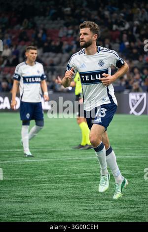 Vancouver, Kanada. 28. Oktober 2026. VANCOUVER, KANADA - 28. OKTOBER: Thomas Muller von Vancouver Whitecaps FC läuft während des Major-League-Soccer-Spiels zwischen Vancouver Whitecaps FC und San Diego FC im BC Place Stadium am 28. Oktober 2026 in Vancouver, British Columbia, Kanada. Credit: SPP Sport Press Photo. /Alamy Live News Stockfoto