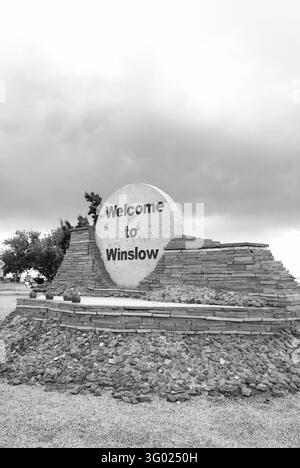 Willkommen in Winslow-Schild in Winslow, Arizona, USA, das die Opfer der Terroranschläge vom 11. September 2001 gedenkt.. Stockfoto