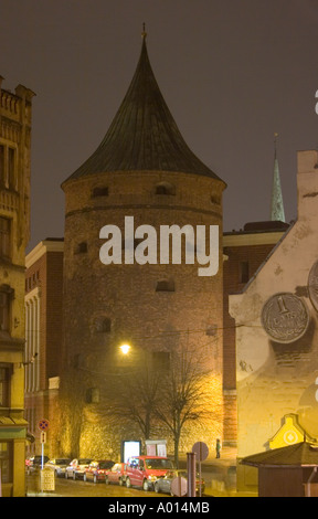 Der Powder Tower Pulverturm Riga in der Nacht Stockfoto