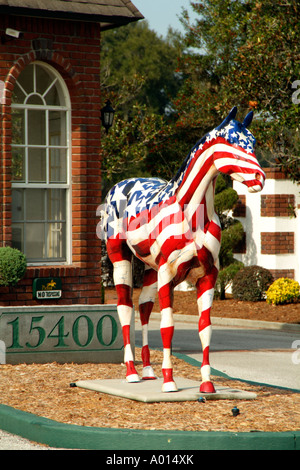 Rennpferd Porträt in rot, weiß und blau. Stars And Stripes. USA Stockfoto