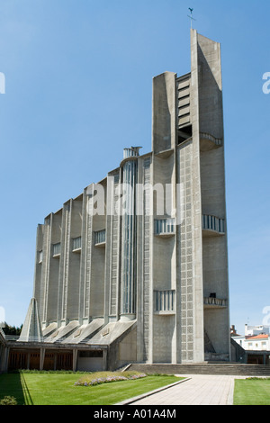 der konkrete Eglise Notre Dame designed by Gittet und Hebrard Royan Charente Maritime Frankreich Stockfoto