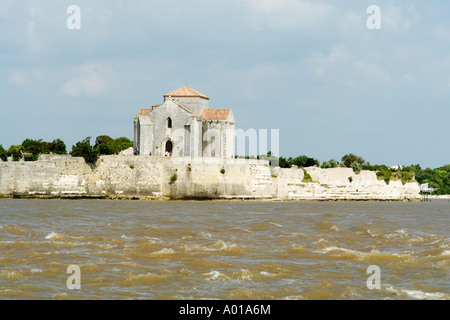 im 12. Jahrhundert Saintonge Romanik Eglise Saint Radegonde Talmont Sur Gironde Charente Maritime-Frankreich Stockfoto