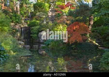 Japanischer Garten in Compton Acres, Dorset, Großbritannien Stockfoto