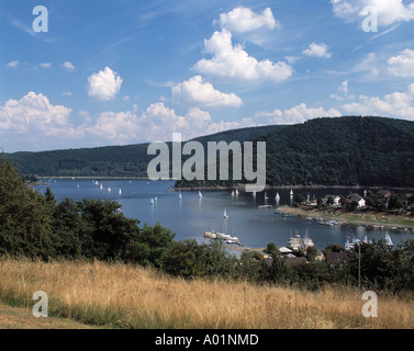 Rurstausee Schwammenauel Rurtalsperre, Menschen am Baden, Simmerath-Woffelsbach, Naturpark Nordeifel (Deutsch-Belgischer), Nordrhein-Westfalen Stockfoto