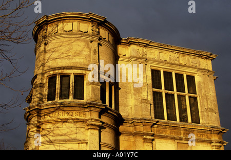 DER MARKT HAUS IM FRÜHEN MORGEN SONNENSCHEIN AM ROTHWELL NORTHAMPTONSHIRE 2005 Stockfoto