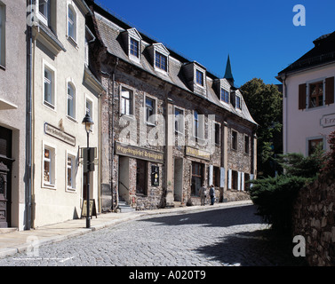 Einkaufsshops Fuer Erzgebirgische Schnitzarbeiten in Schneeberg, Erzgebirge, Sachsen Stockfoto