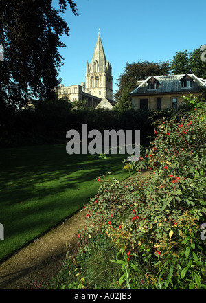 Ansicht von Wolsey Turm aus Corpus Christi Fellows Garten Stockfoto