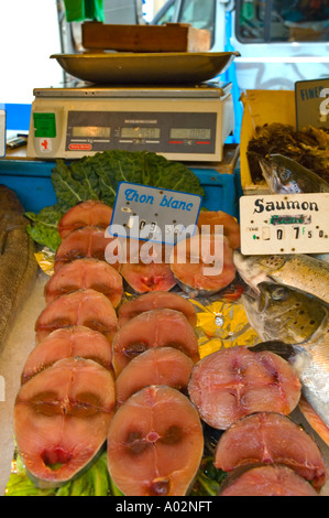 Thunfisch in Popincourt Markt am Boulevard Richard Lenoir in Paris die Hauptstadt von Frankreich EU Stockfoto