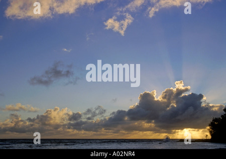 Sonnenuntergang über dem Pazifik Insel Tanna, Vanuatu Stockfoto