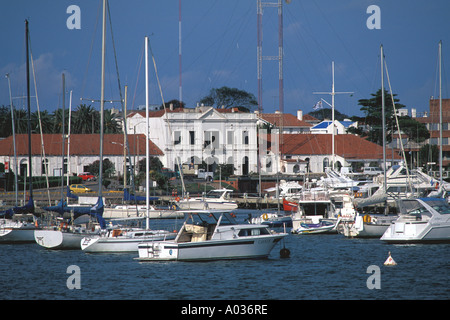 Uruguay Punta Del Este Yachten Segelboote Spielplatz für die reichen und berühmten in Südamerika Stockfoto