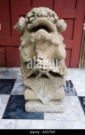 Chinesische Steinstatue im Jim Thompson House, Bangkok Thailand. Stockfoto