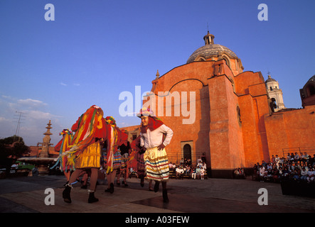 Abbildung des Karneval-Tänzer in Masken und Kostüme in Tlaxcala Mexiko Stockfoto