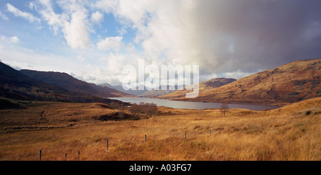 Panoramablick über Loch Arklet in der Nähe von Aberfoyle in die Trossachs-Schottland Stockfoto