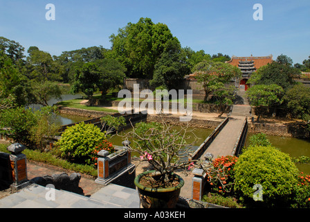 Höfe am Grab von Minh Mang Kaiser Zentral-Vietnam in der Nähe der Stadt Hué Stockfoto