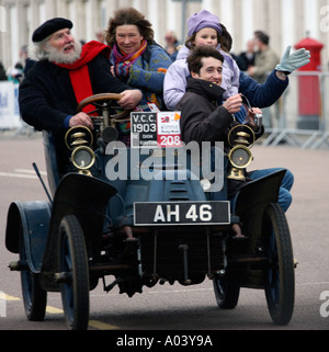 London to Brighton Veteran Car Run 2004 am Madeira Drive Brighton Sussex Stockfoto