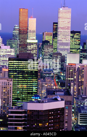Kanada Ontario Toronto und dem Business Stadtkern in der Abenddämmerung Stockfoto