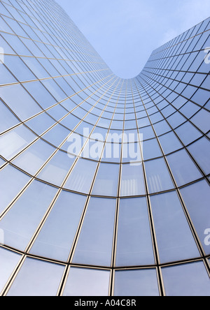 Wolkenkratzer, niedrigen Winkel, abstrakte Ansicht Stockfoto