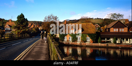 Berkshire Streatley Brücke über die Themse Stockfoto