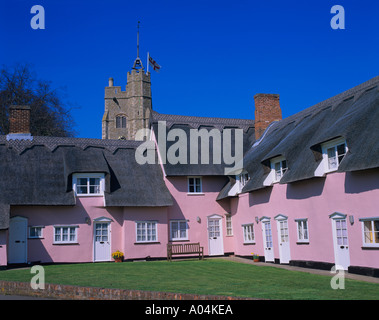 Strohgedeckten Hütten im Dorf von Cavendish Suffolk Stockfoto