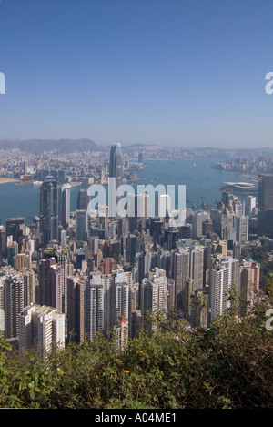 dh CENTRAL DISTRICT HONG KONG Mid Level Apartments Wolkenkratzer Hafen hk Blick vom Gipfel victoria Hafen tagsüber Stadtbild Panorama Skyline City vista Stockfoto