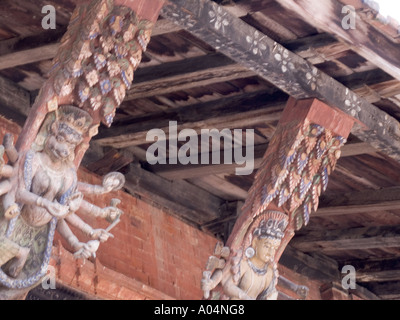 PATAN NEPAL November einige der Dach-Dekoration im Innenhof der Mani Keshar Narayan Chauk Stockfoto