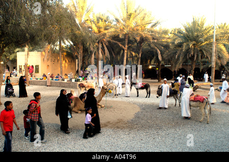 Oman Muscat. Das jährliche Muscat Festival. Menschen aus verschiedenen Regionen kommen, ihre Kunst und Kunsthandwerk zu präsentieren Stockfoto