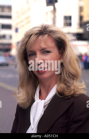 Leben in Schottland Porträt des modernen schottischen Frau in Glasgow Schottland Stockfoto