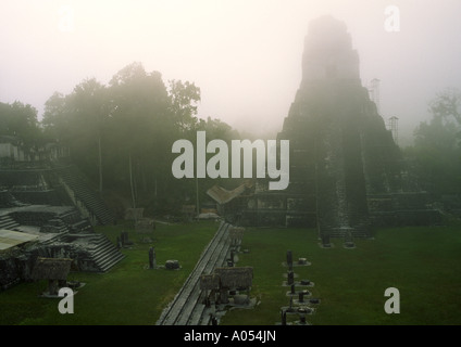 Tempel des großen Jaguar im Nebel, (Tempel ich) Tikal, El Petén, Guatemala Stockfoto